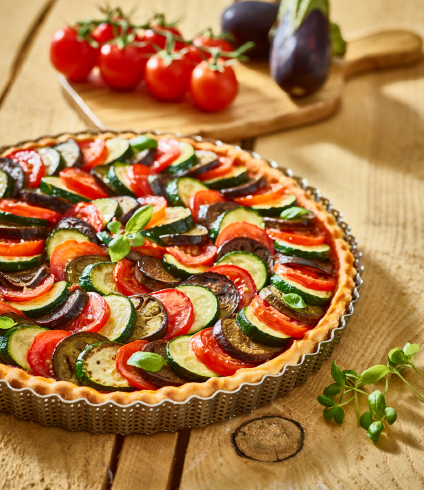 Moule à tarte cannelé et perforé en inox à fond amovible et feuille de cuisson - Les perforés